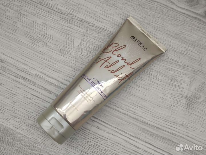 Фиолетовый шампунь для блонда Indola