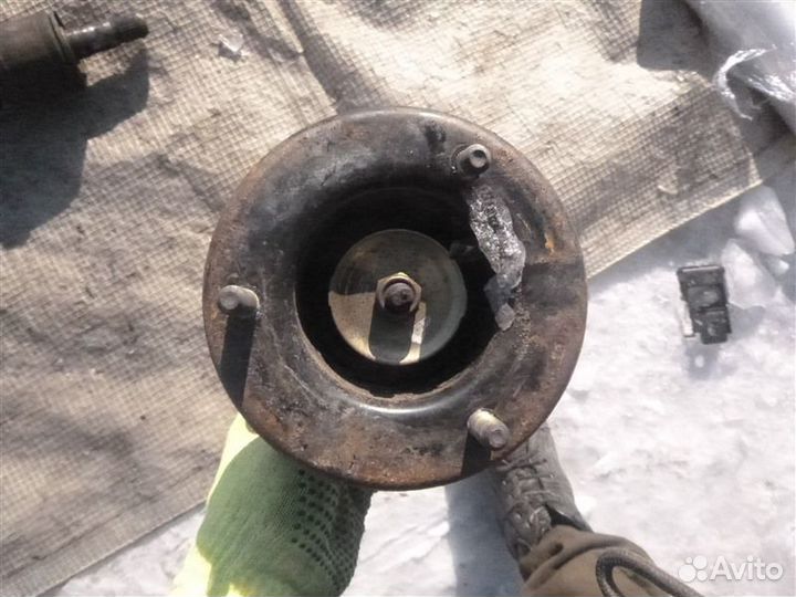 Пружина передняя Mitsubishi Pajero V75W 6G74 2000