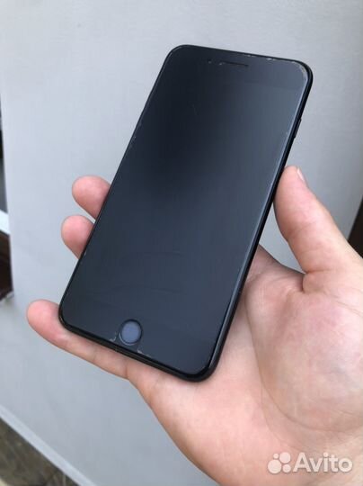 Телефон iPhone 7 Plus