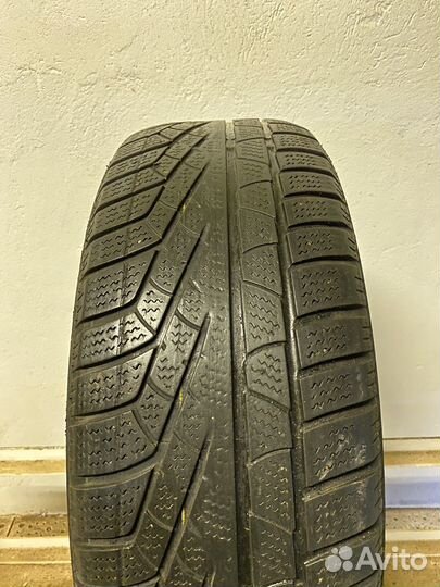 Pirelli Winter Sottozero 210 225/60 R18 100H