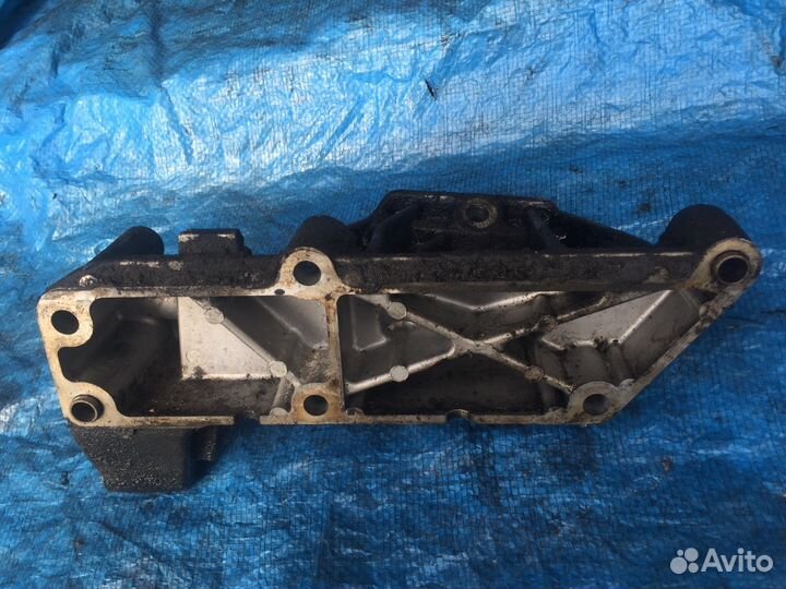 Кронштейн двигателя Iveco Daily 2.3 Jtd