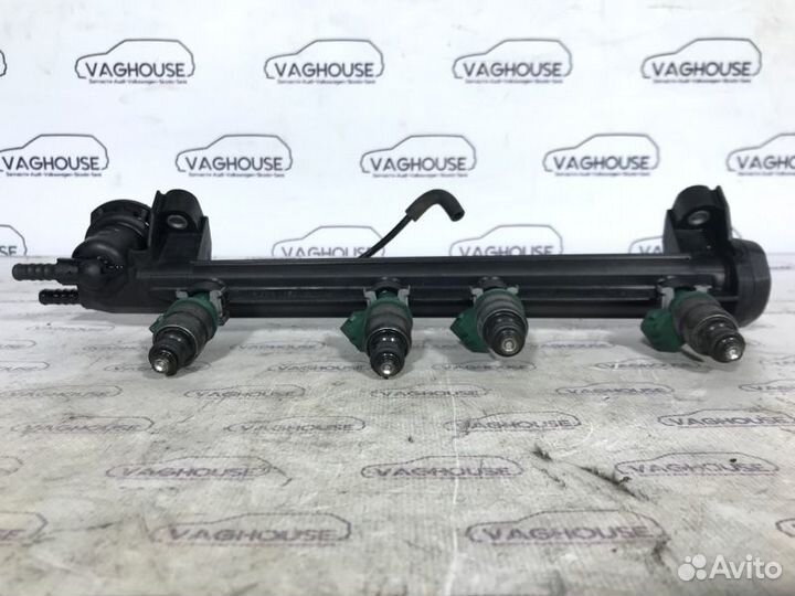 Рампа топливная Volkswagen Golf 4 1.6 AKL 2000