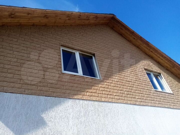 Коттедж 160 м² на участке 8 сот.