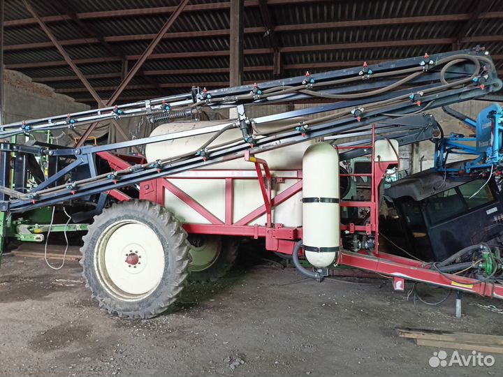 Опрыскиватель VERSATILE PS 850, 2013