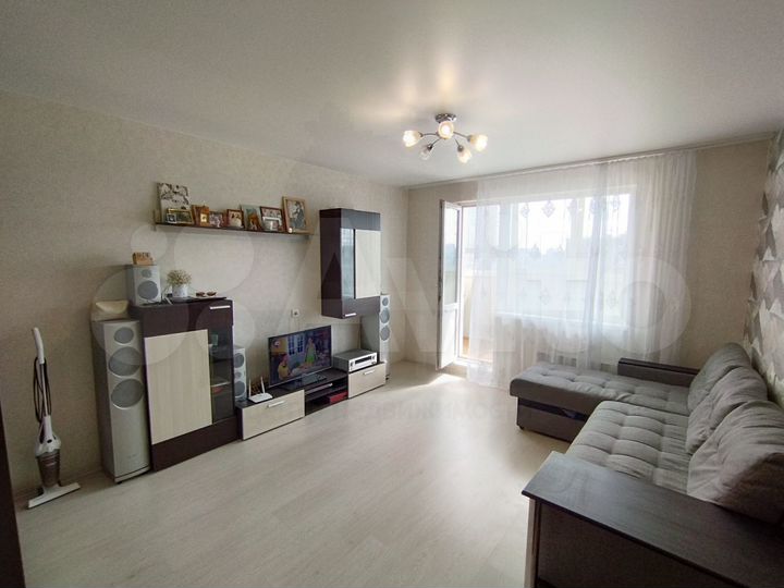 3-к. квартира, 64 м², 8/10 эт.