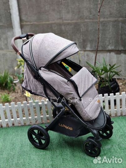 Luxmom 609 Беж прогулчная коляска