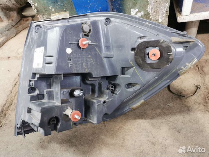 Фонарь задний левый mercedes ml166