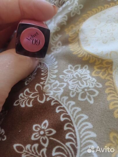 Bourjois velvet matte finish 09