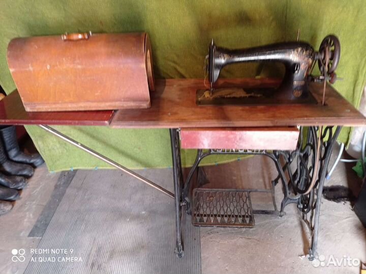 Швейная машина Singer