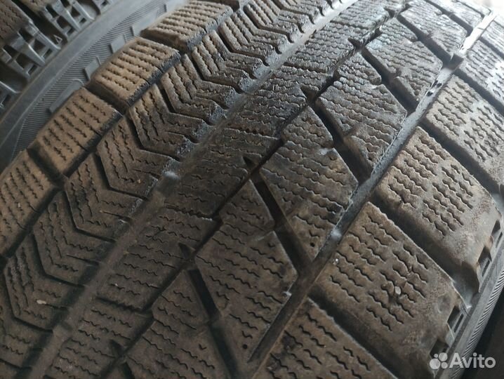 Bridgestone Blizzak VRX 225/60 R18 100S