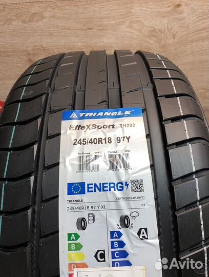 Triangle EffeXSport TH202 225/45 R18 и 245/40 R18 95Y