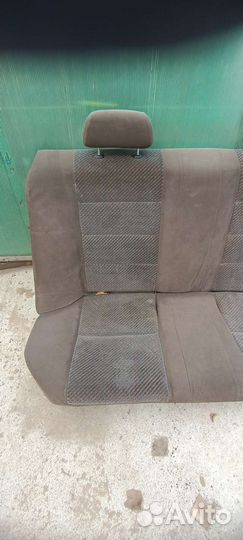 Сиденье заднее тойота карина 212