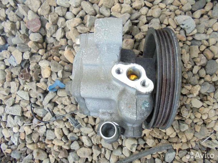 Насос гидроусилителя Honda Inspire UA3 C32A