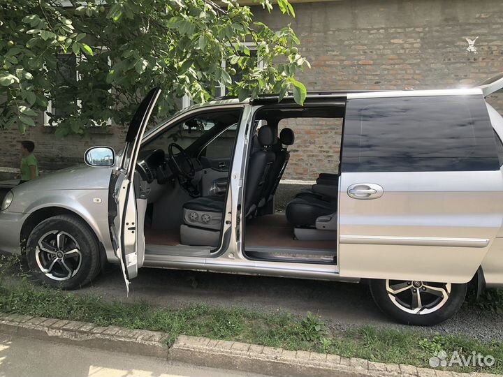 Kia Carnival, 2005