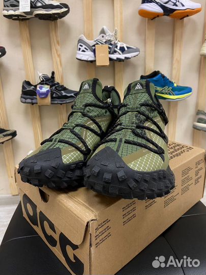 Nike acg mountain fly gore tex