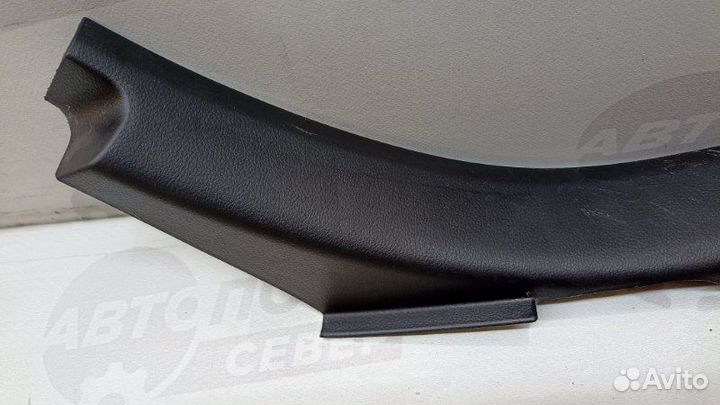 Накладка на порог салона задняя левая Nissan