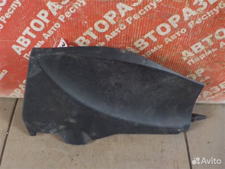 Накладка центральной стойки левая Toyota Corolla