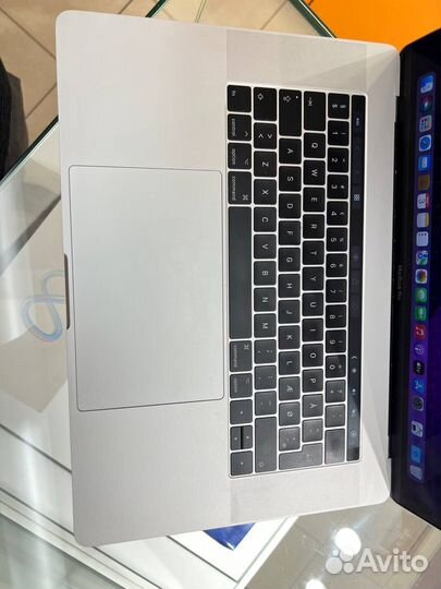 Apple MacBook Pro 15 (2016)