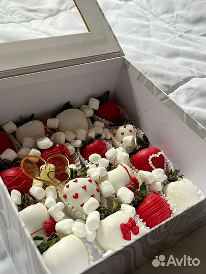 Клубника в бельгийском шоколаде на праздники