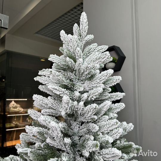Ёлка искусственная 180 см заснеженная