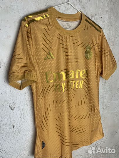 Футбольная форма Реал Мадрид 24/25 золотая