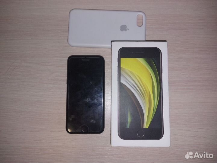 iPhone SE (2020), 64 ГБ