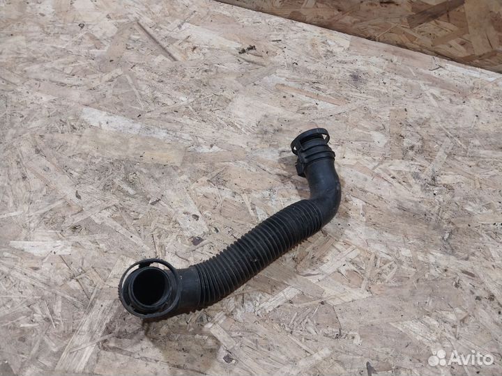 Трубка вентиляции Volkswagen Golf 4