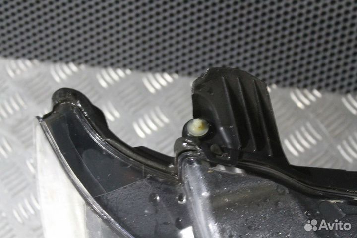 Фара правая ChevroletTahoe 3