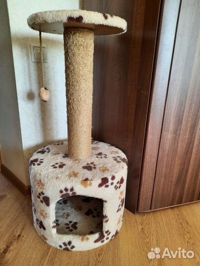 Домик для кошки с когтеточкой бу