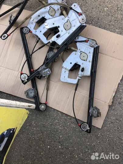 Стеклоподъемник передняя левая BMW 5 E39