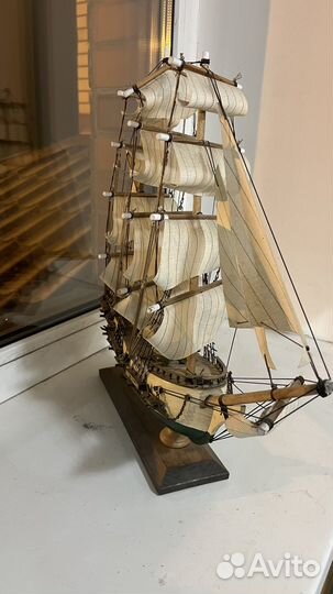 Модель парусника H.M.S. victory 1765