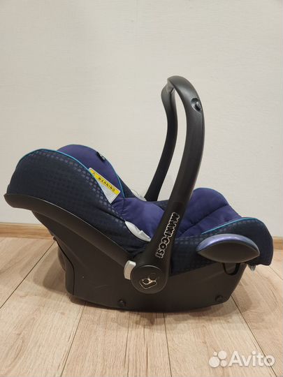 Автолюлька maxi cosi cabriofix с базой