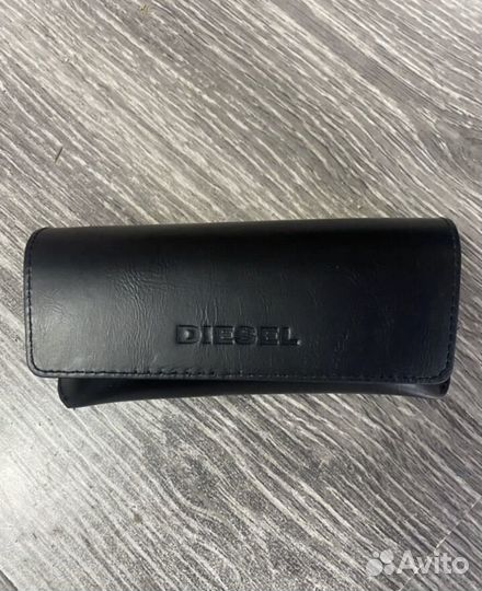 Солнцезащитные очки diesel