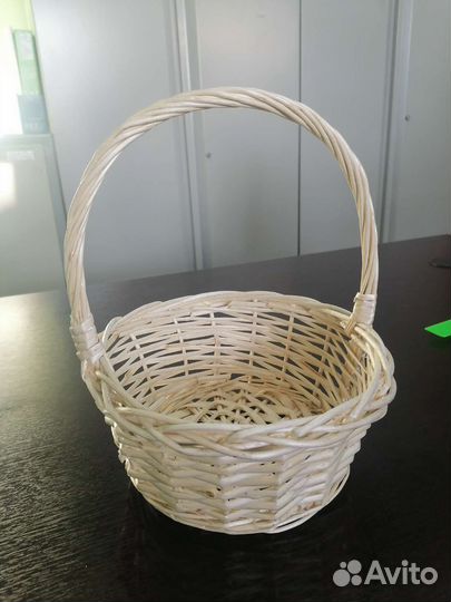 Корзина плетеная