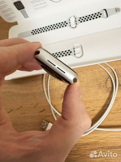 Часы apple watch se 40 mm nike