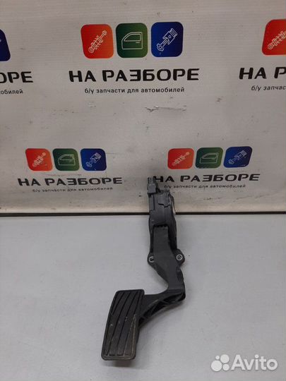 Педаль газа Suzuki Sx4