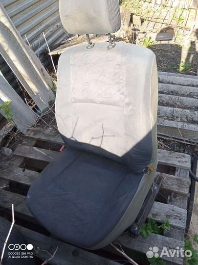 Сиденья renault logan 1