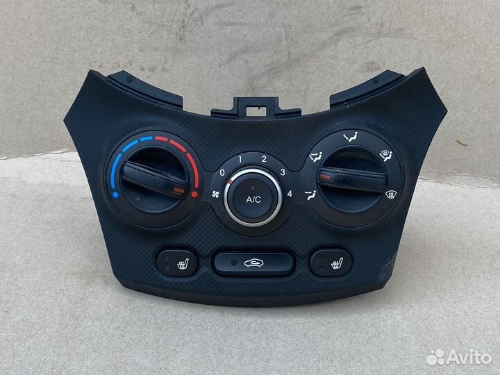 Блок управления климат-контролем Hyundai Solaris