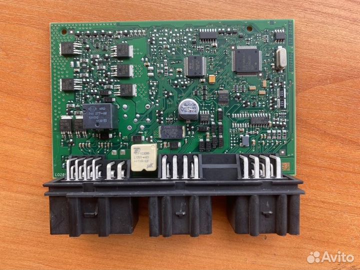 Блок управления фаркопом Volkswagen Passat B7