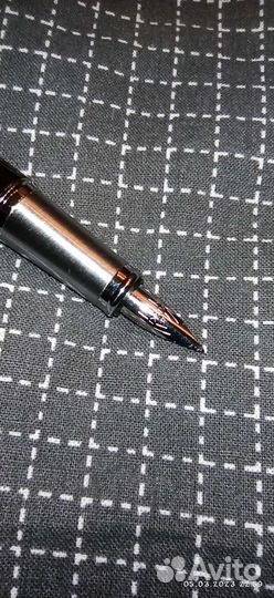 Перьевая ручка parker