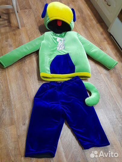 Кос юм для аниматора Леон