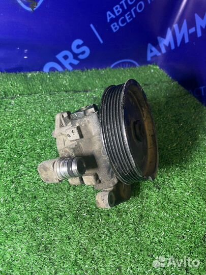 Насос гидроусилителя руля Mercedes-Benz E300 M272