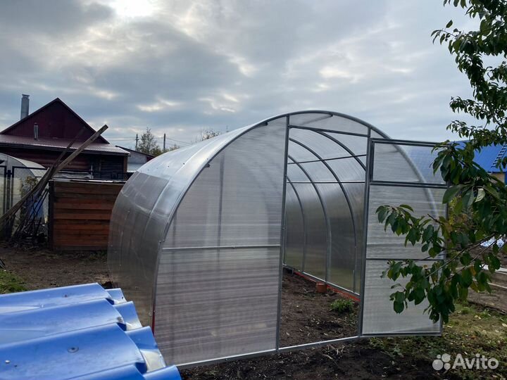 Теплица из поликарбоната e-1841