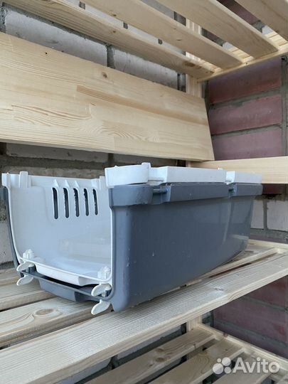 Переноска для кошек пластиковая