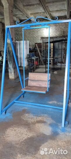 Детские качели уличные