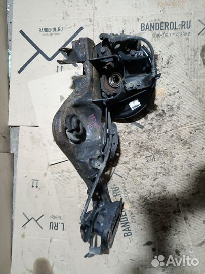 Кулак поворотный Nissan Dualis NJ10 задний левый