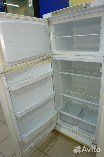 Холодильник Indesit ST 145