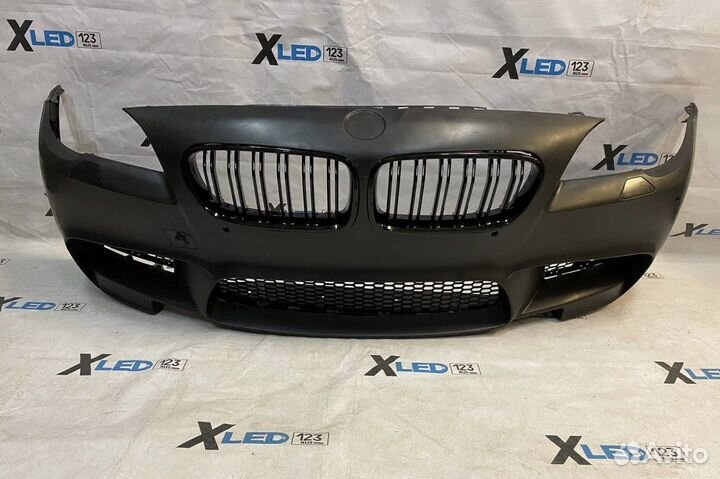 Передний бампер BMW f10 m5 под птф с ноздрями