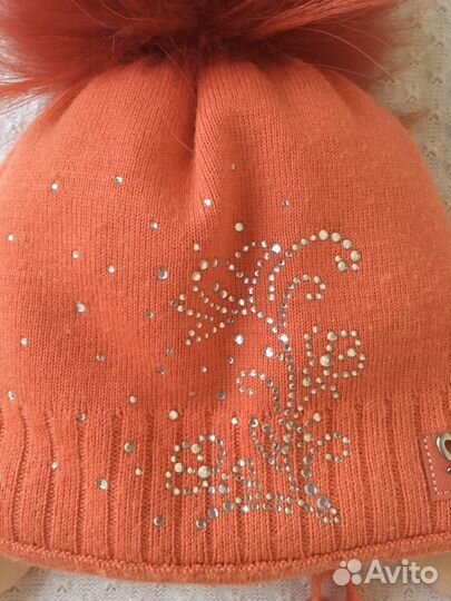 Яркая и сочная шапка от barbarаs, Польша