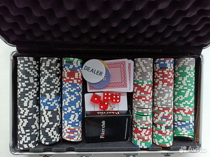 Покерный набор 500 фишек